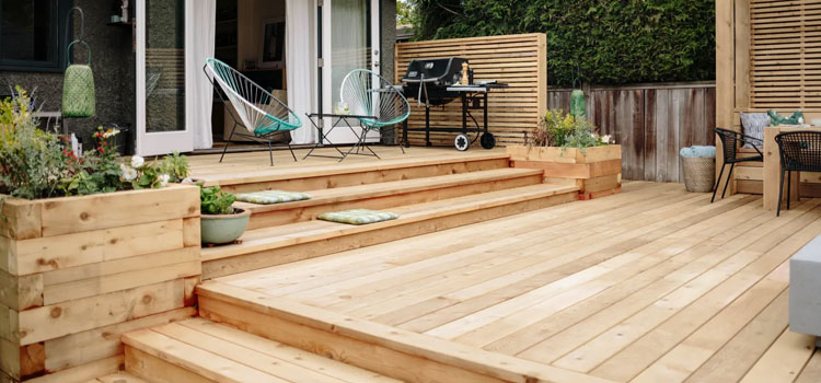 Cedar Decking in Norwalk, CA