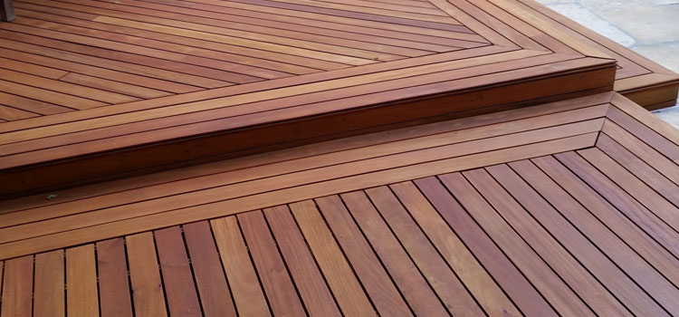 Redwood Decking Material in Norwalk, CA